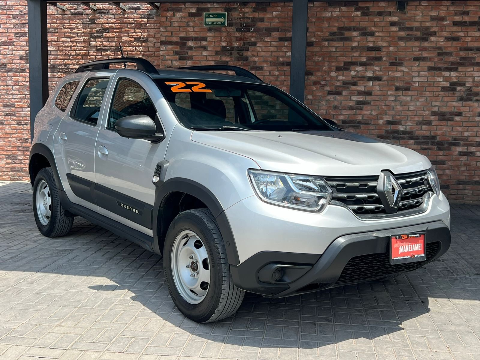 RENAULT DUSTER