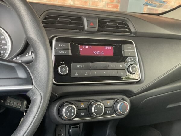 NISSAN VERSA