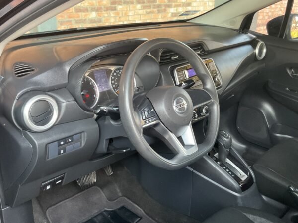 NISSAN VERSA
