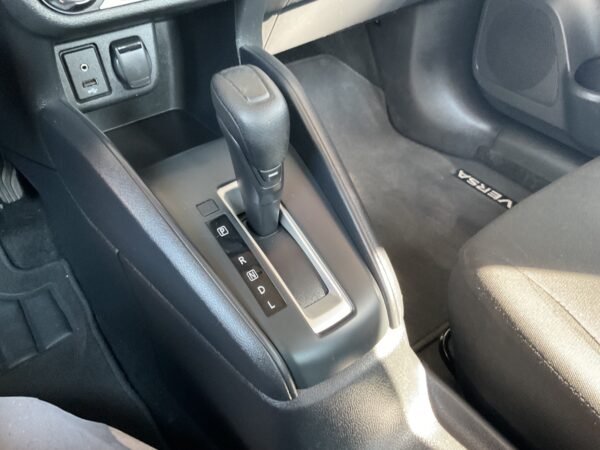NISSAN VERSA