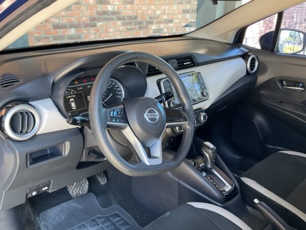 NISSAN VERSA
