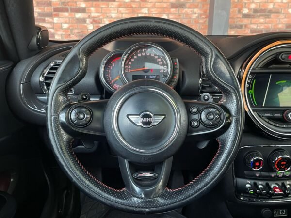 MINI COOPER CLUBMAN