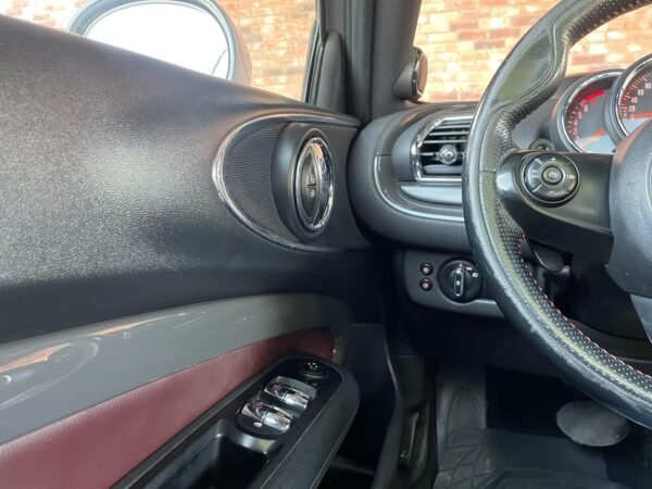 MINI COOPER CLUBMAN