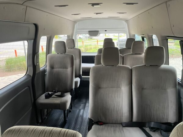 NISSAN URVAN