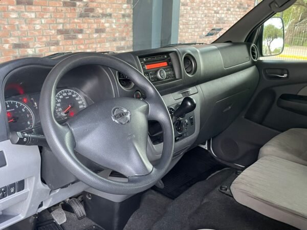 NISSAN URVAN