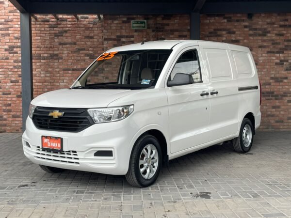 TORNADO VAN