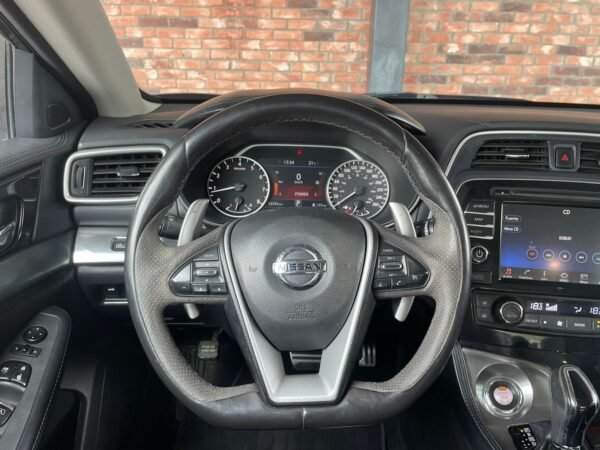 NISSAN MAXIMA