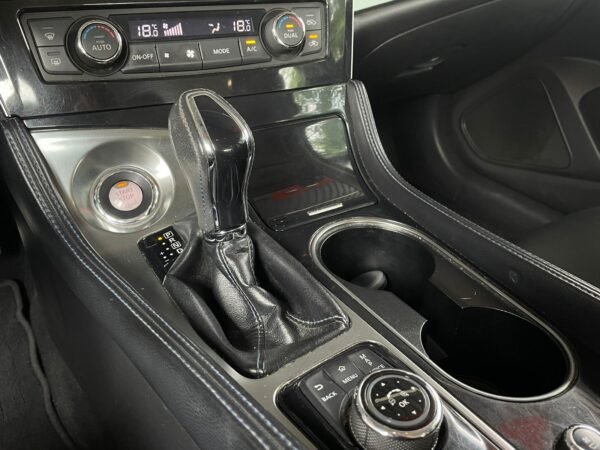 NISSAN MAXIMA