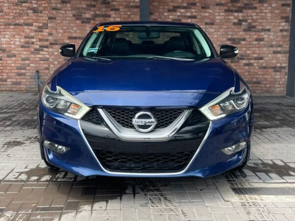 NISSAN MAXIMA