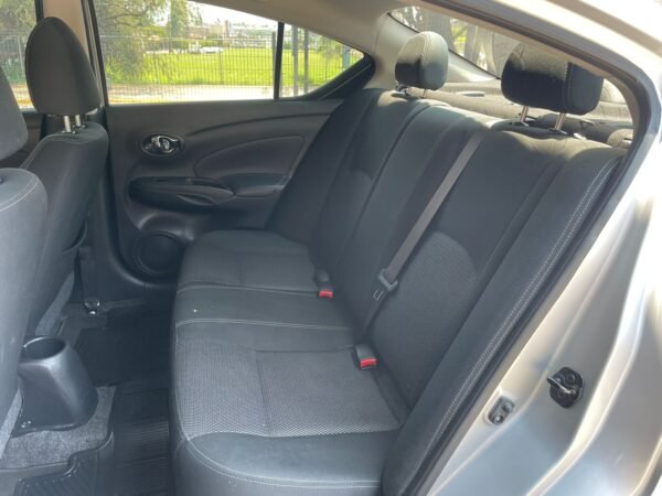 NISSAN VERSA