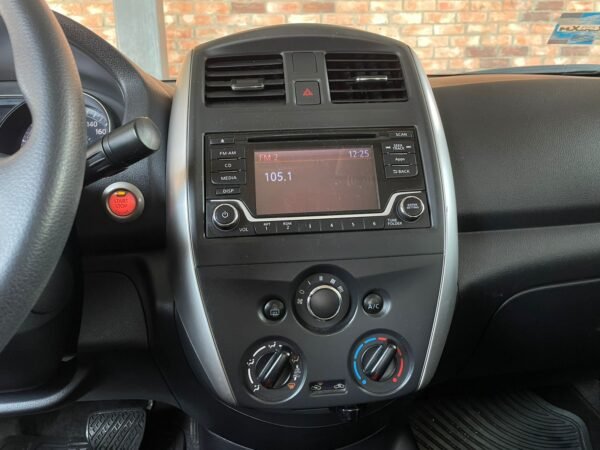 NISSAN VERSA