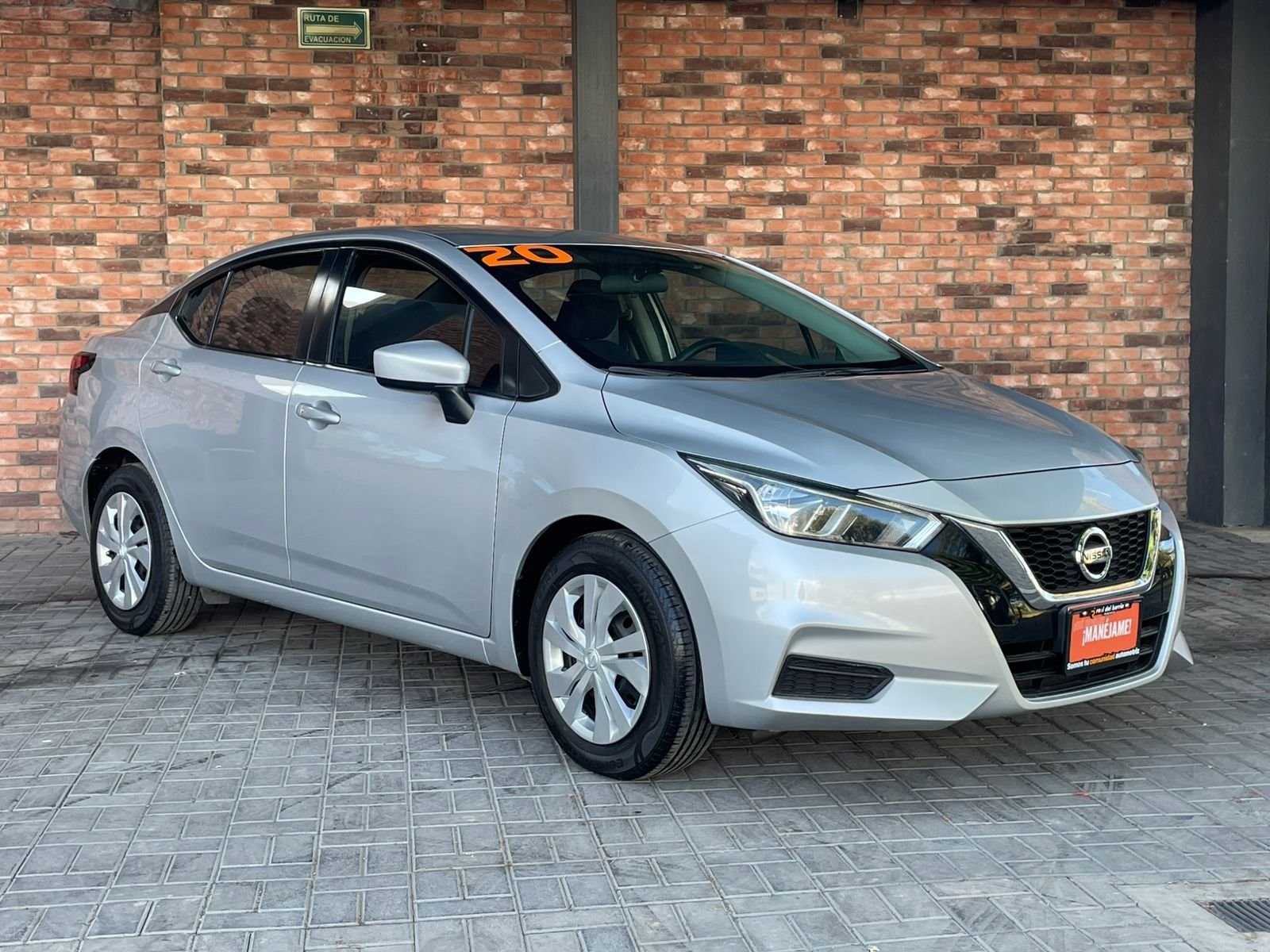 NISSAN VERSA