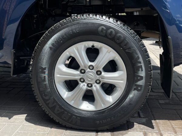 NISSAN FRONTIER