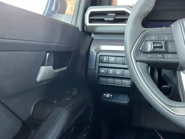 TOYOTA TACOMA