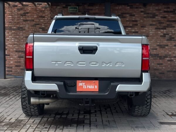 TOYOTA TACOMA