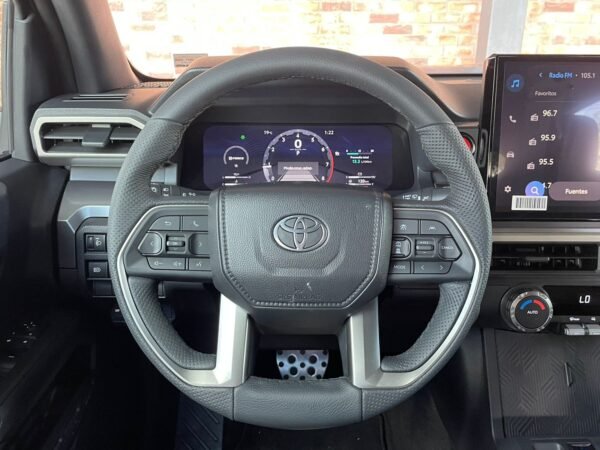 TOYOTA TACOMA