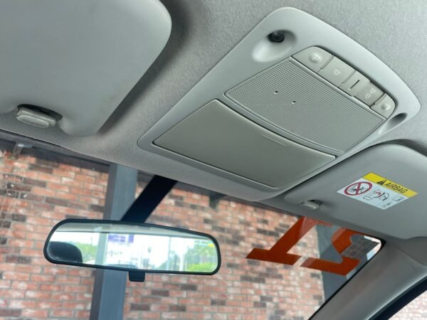NISSAN NP300