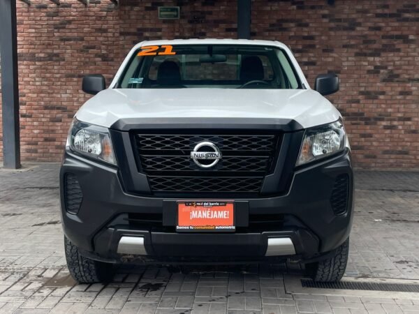 NISSAN NP300