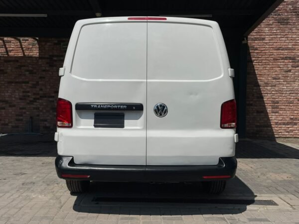 VOLKSWAGEN TRANSPORTER