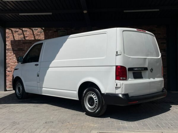 VOLKSWAGEN TRANSPORTER