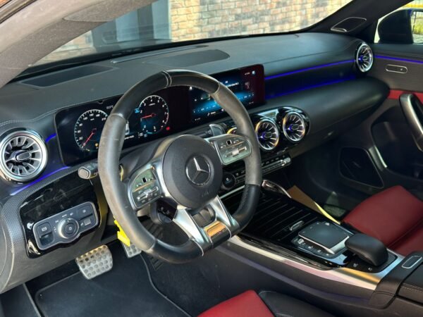 MERCEDES BENZ CLA