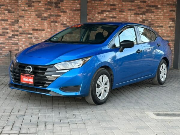 NISSAN VERSA