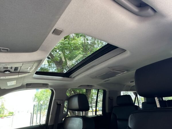 CHEVROLET SUBURBAN