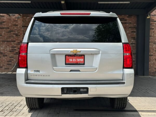 CHEVROLET SUBURBAN