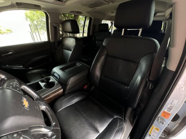 CHEVROLET SUBURBAN