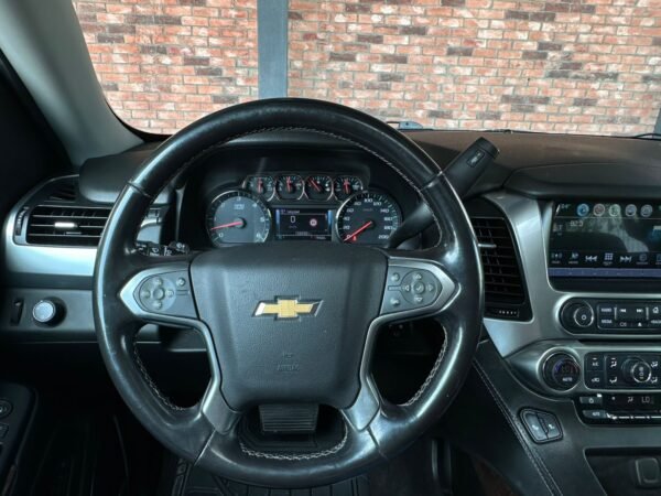 CHEVROLET SUBURBAN