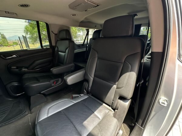 CHEVROLET SUBURBAN