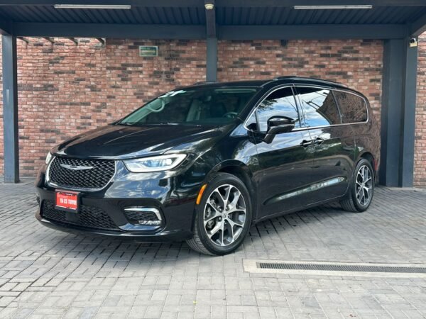 CHRYSLER PACIFICA