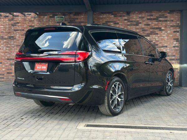 CHRYSLER PACIFICA