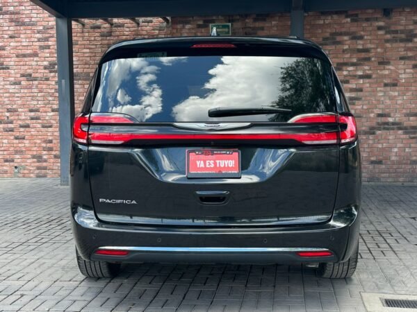 CHRYSLER PACIFICA