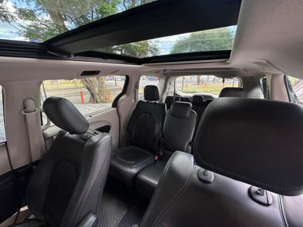 CHRYSLER PACIFICA