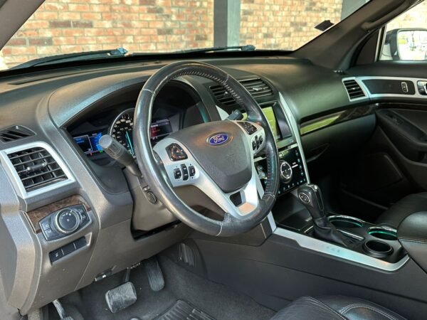 FORD EXPLORER