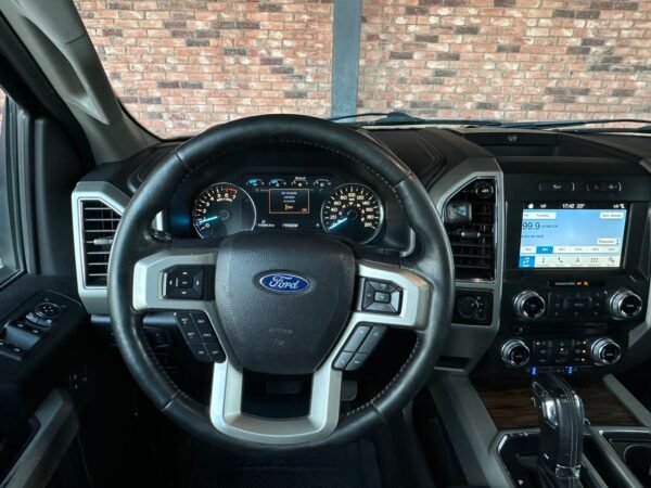FORD LOBO