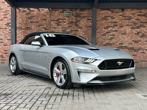 FORD MUSTANG
