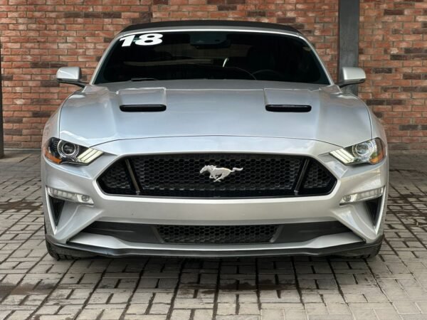 FORD MUSTANG