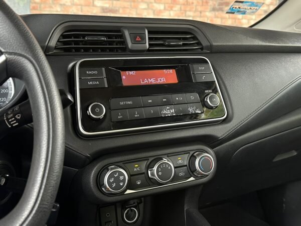 NISSAN VERSA