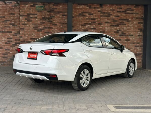 NISSAN VERSA