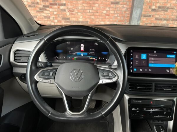 VOLKSWAGEN TAIGUN