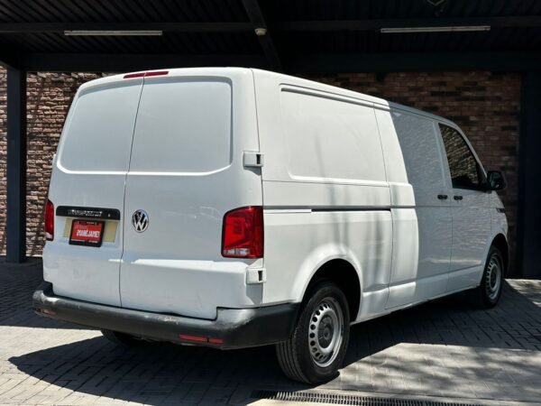 VOLKSWAGEN TRANSPORTER