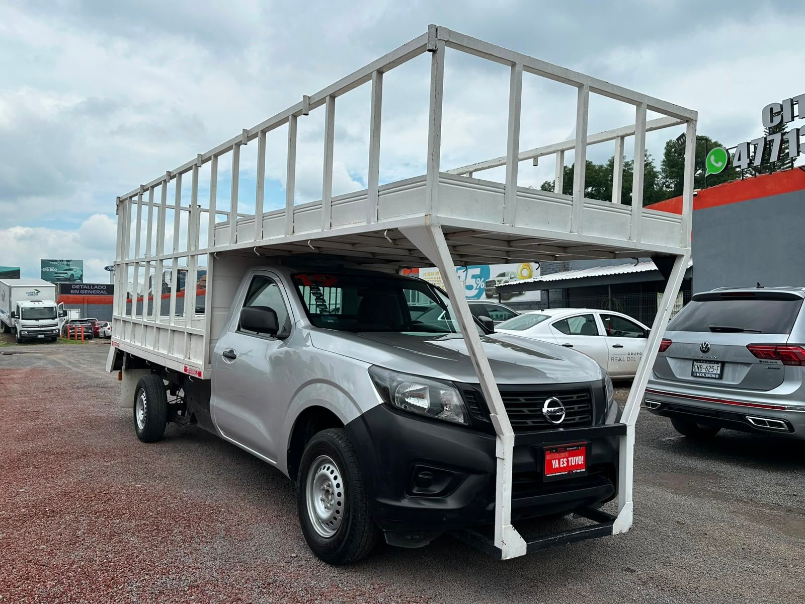 NISSAN NP300