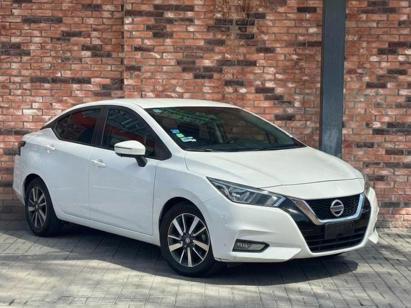 NISSAN VERSA ADVANCE 1.6L, 4CIL, TA, BLANCO 2020
