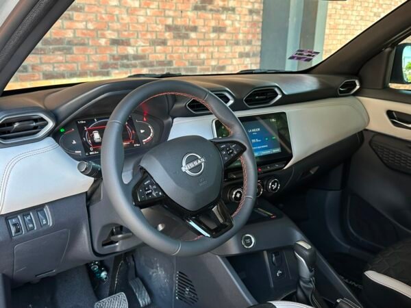 NISSAN MAGNITE