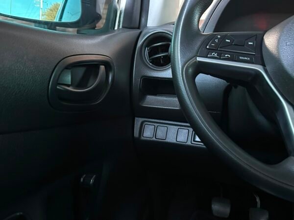 NISSAN PICK UP