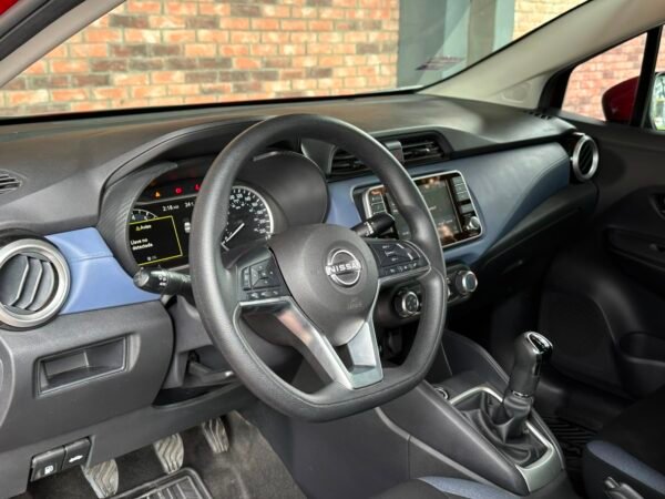 NISSAN VERSA