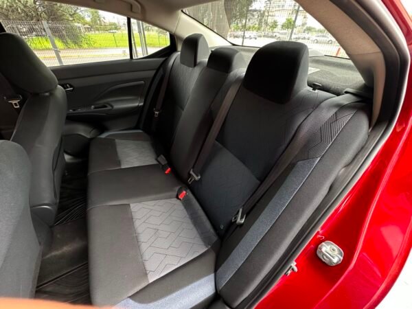 NISSAN VERSA