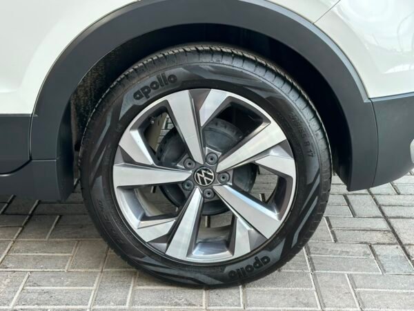 VOLKSWAGEN TAIGUN